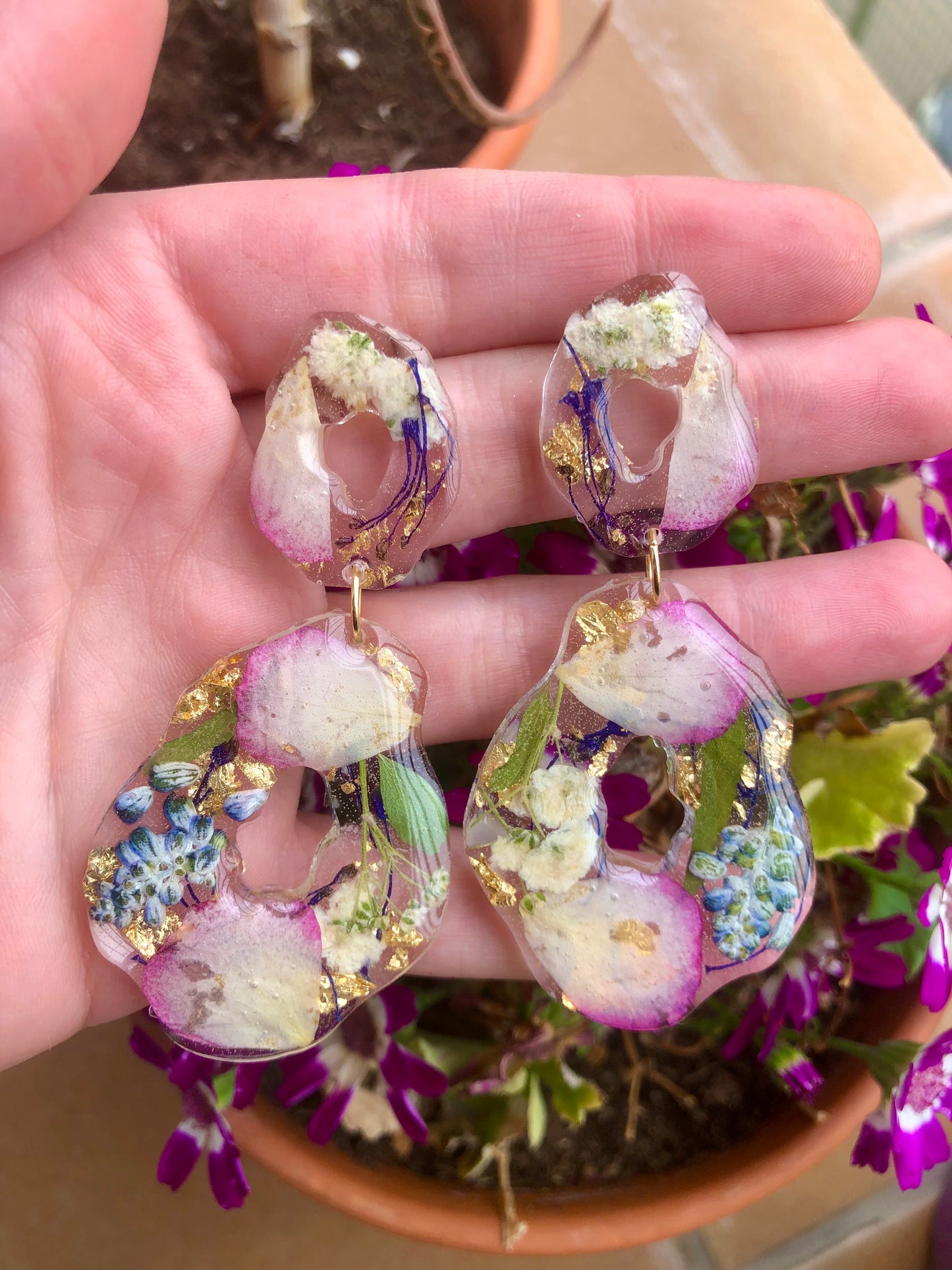 Earrings made with real flowers