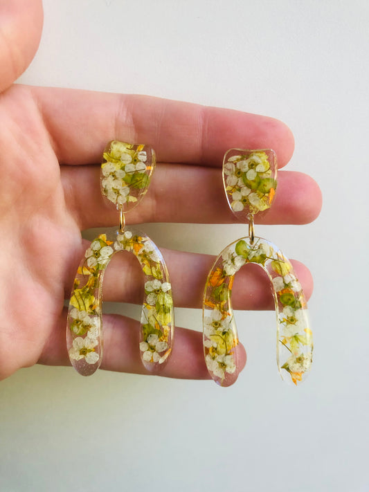 Earrings made with real flowers